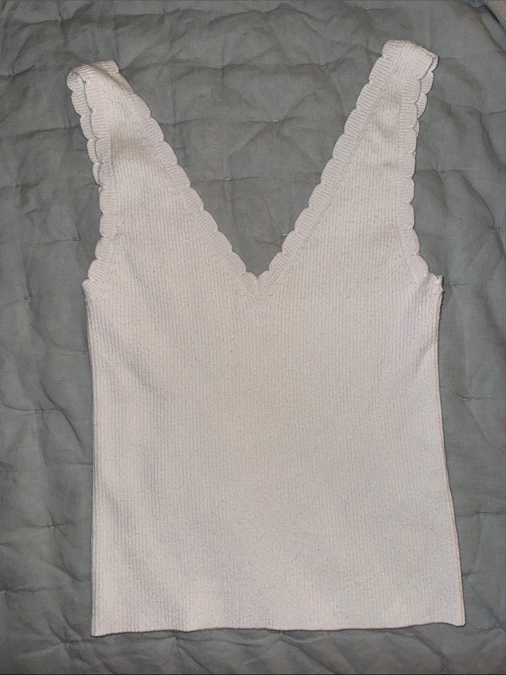 Aerie medium reversible knit tank scallop detail